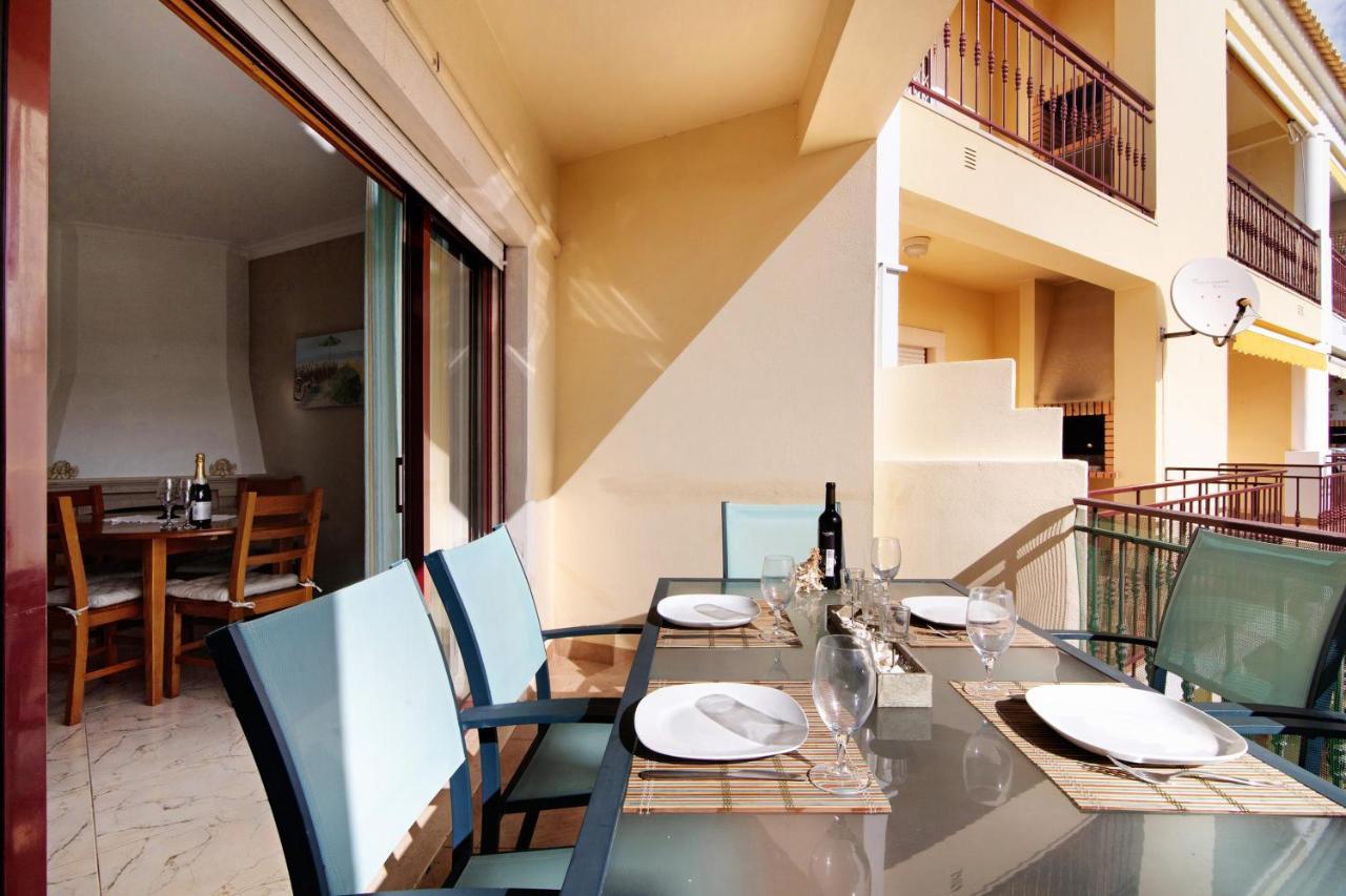 Columbus Beach Apartment กัวเตย์รา ภายนอก รูปภาพ