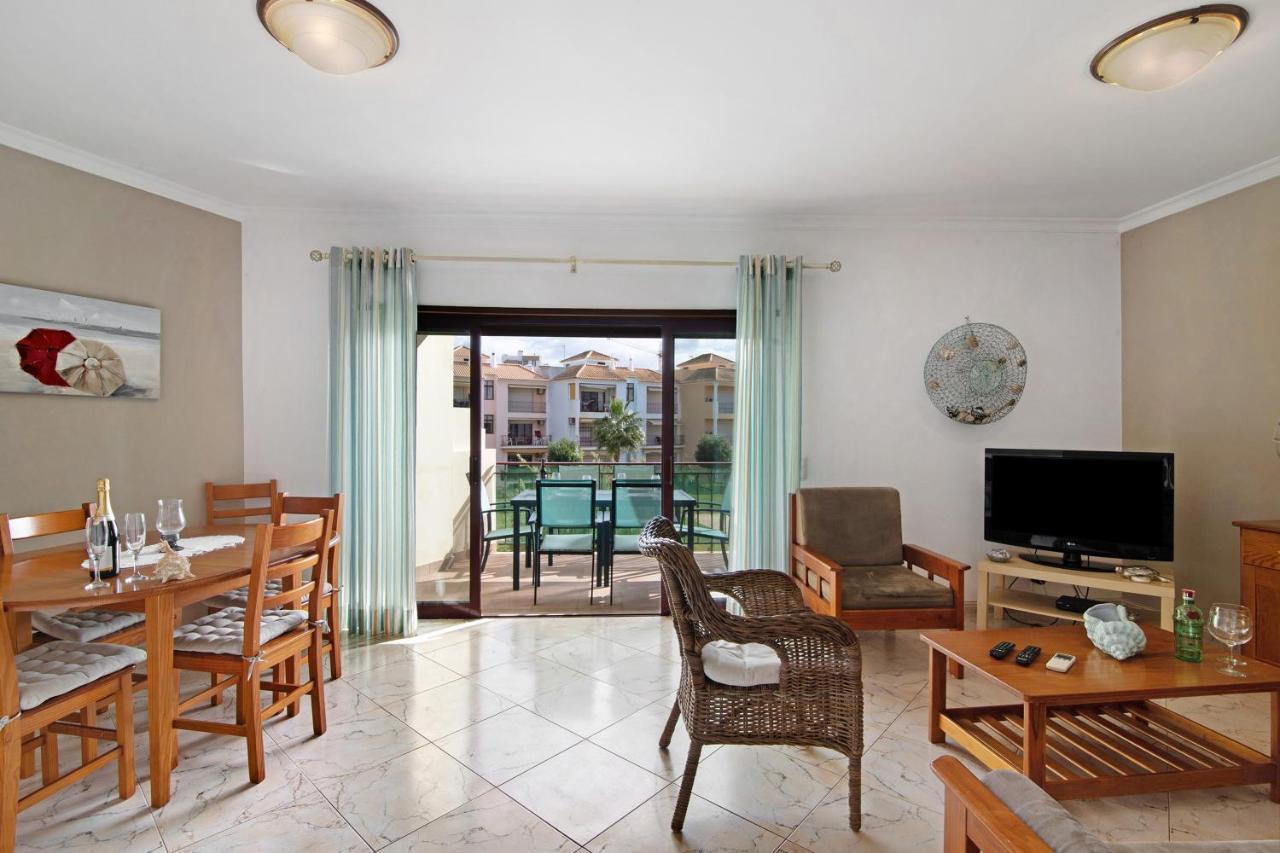 Columbus Beach Apartment กัวเตย์รา ภายนอก รูปภาพ